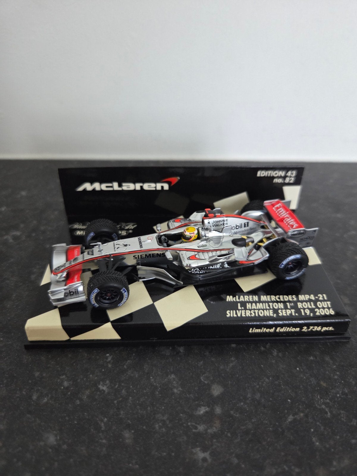 Lewis Hamilton F1 first roll out silverstone 2006 1:43, Ophalen of Verzenden, Nieuw, Auto, MiniChamps