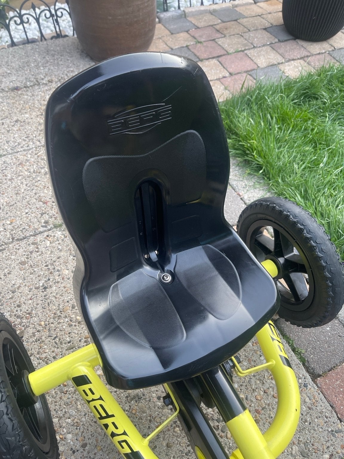 Foto 10 van BERG Biky Loopfiets Zwart/Geel - Zo goed als nieuw
