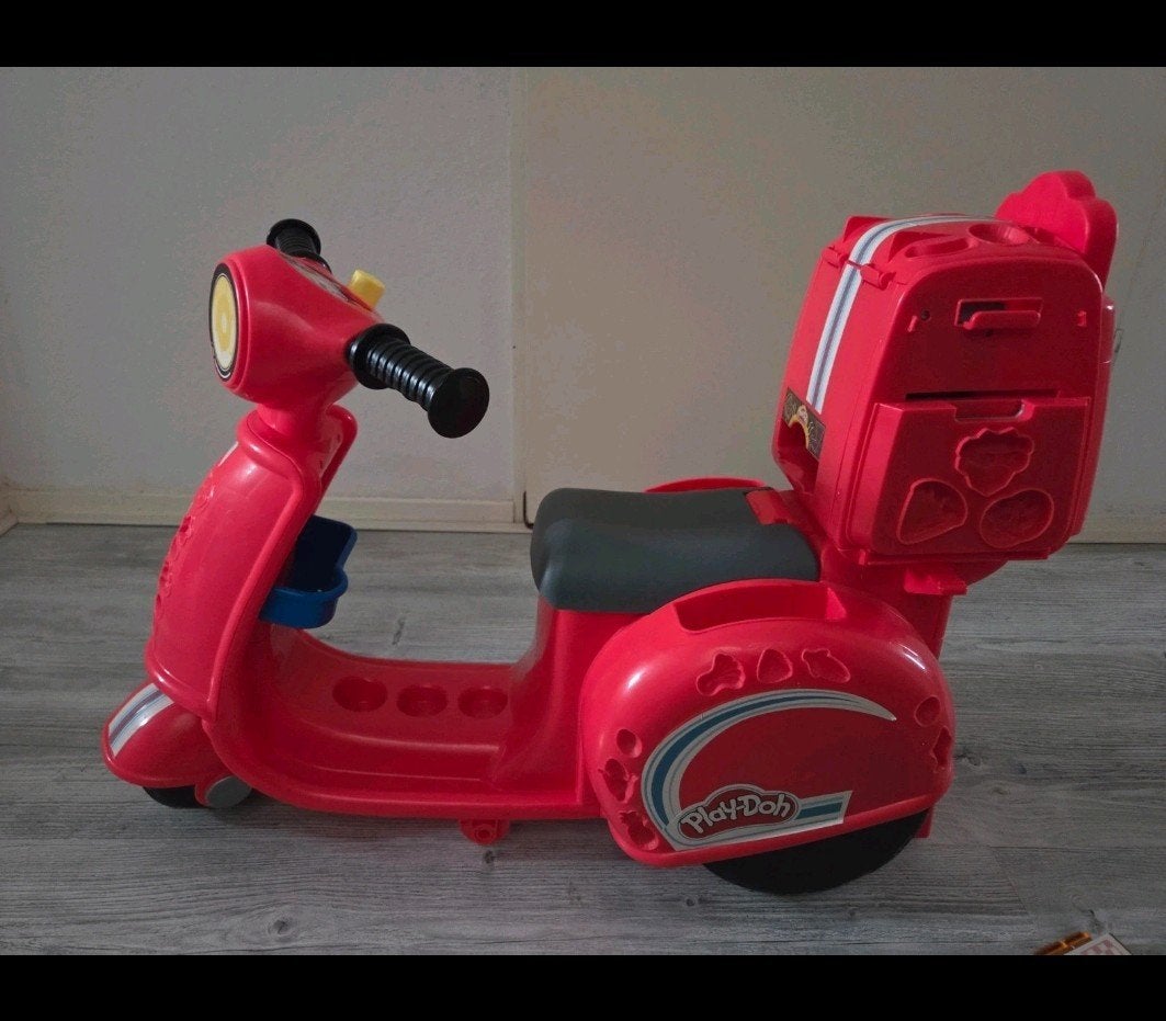 Playdoh scooter, Kinderen en Baby's, Speelgoed | Speelgoedvoertuigen, Gebruikt, ., Ophalen of Verzenden, .