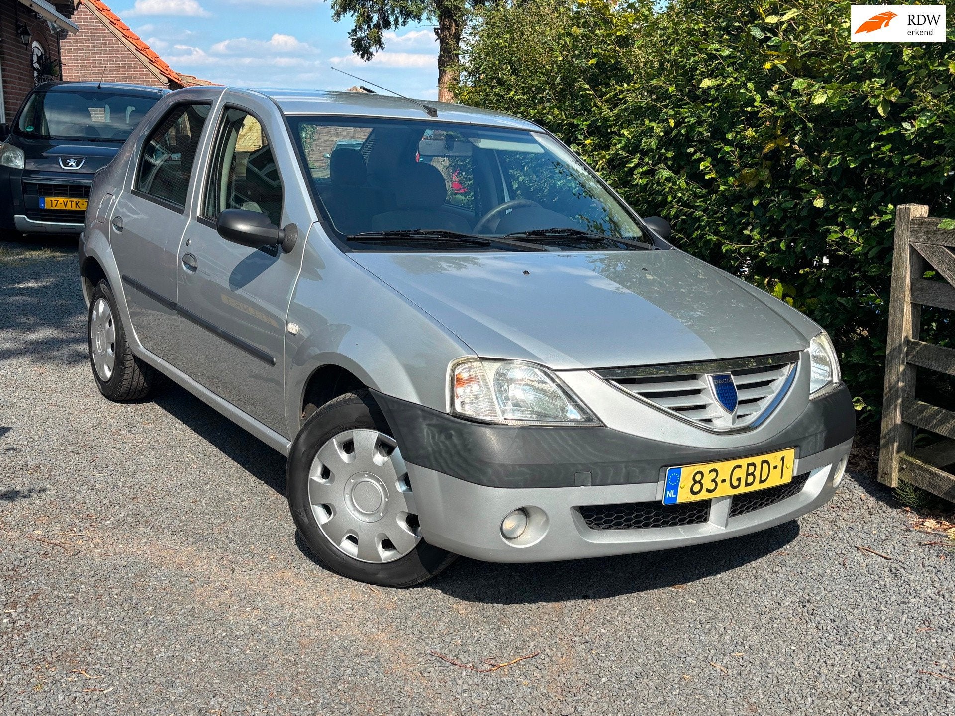 Dacia Logan 1.6 Lauréate |AIRCO|APK 9-2027|NIEUWE DISTRIBUT, Auto's, Voorwielaandrijving, Stof, Logan, Bedrijf