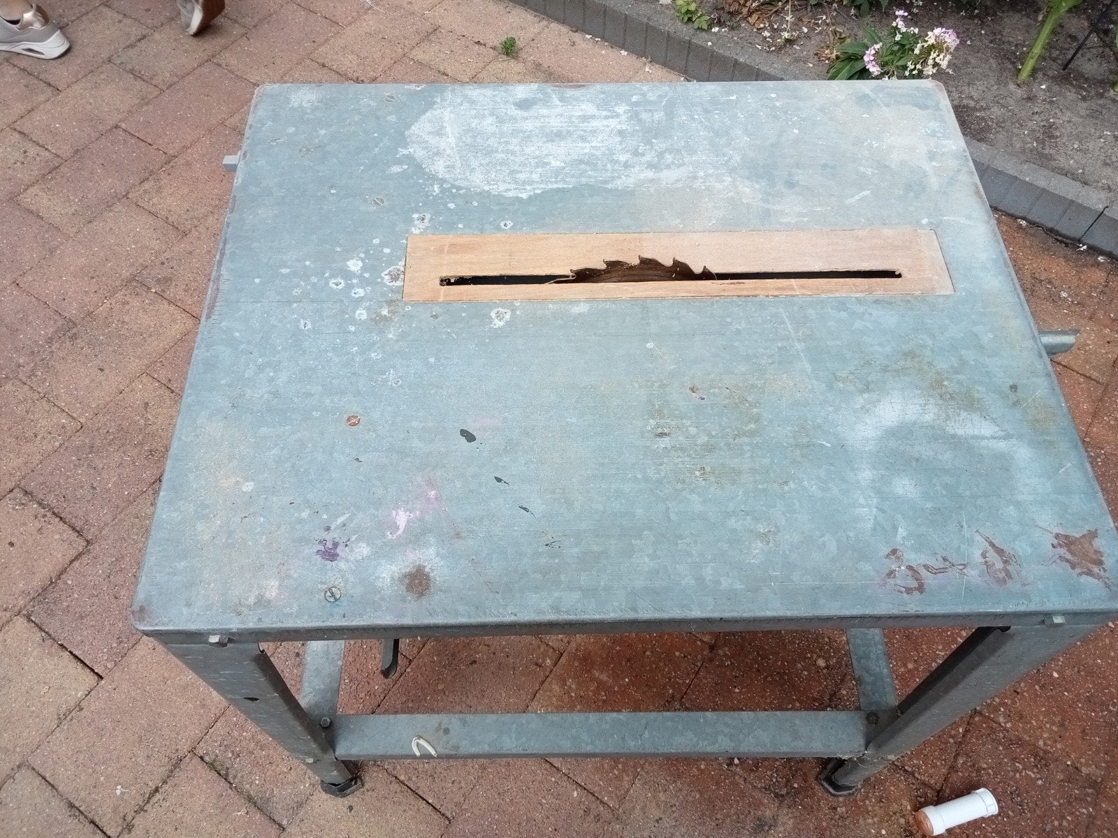 Te koop tafel zaag niet de jongste maar doet het prima., Doe-het-zelf en Verbouw, Gereedschap | Zaagmachines, Ophalen, Gebruikt