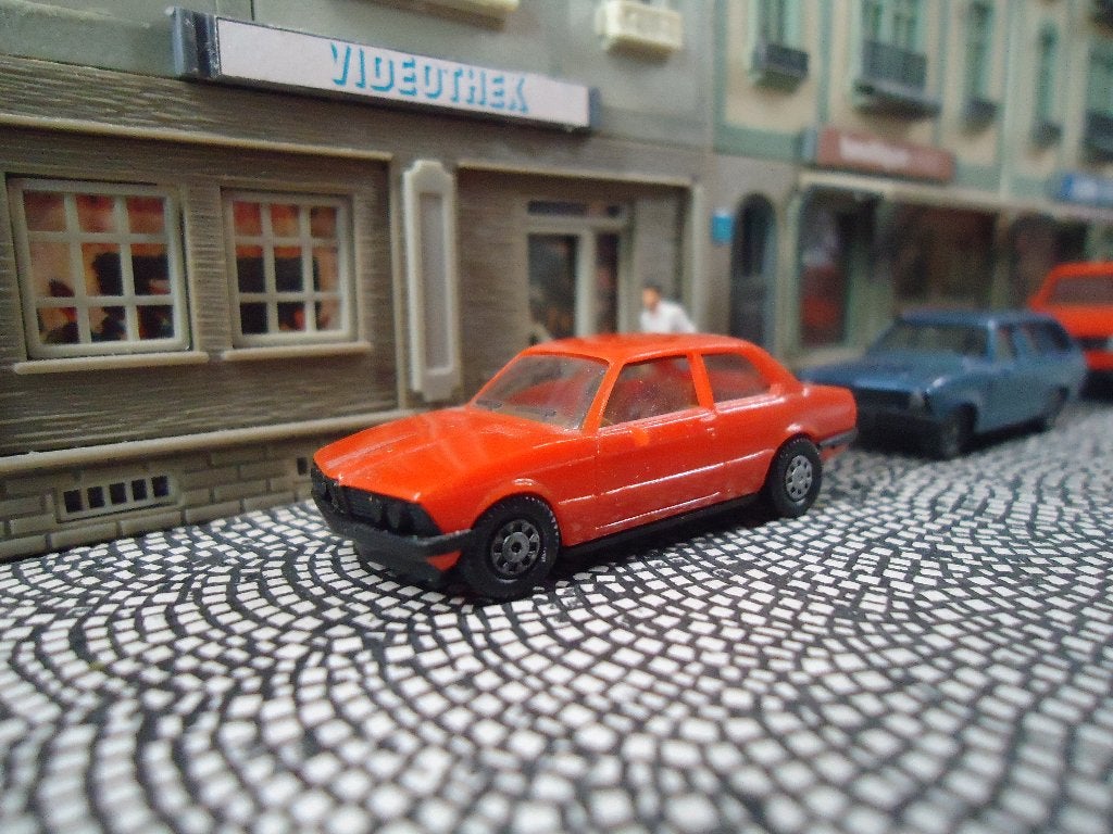BMW E21 3-Serie 323i rood 315 / 316 / 318 / 320, Ophalen of Verzenden, Zo goed als nieuw, Auto, Herpa