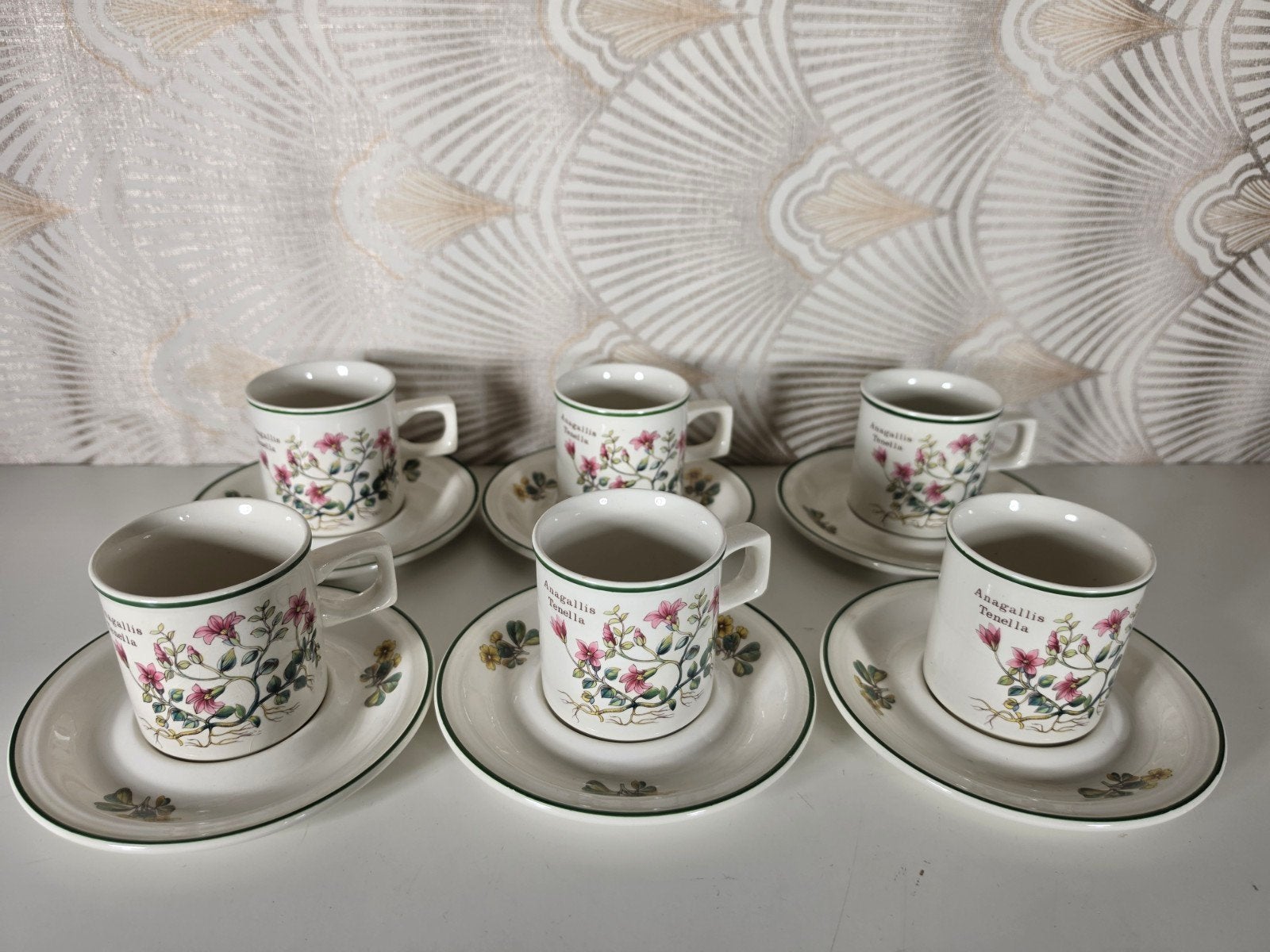 6x kop en schotel Wedgwood Florabunda, Huis en Inrichting, Keuken | Servies, Ophalen of Verzenden, Zo goed als nieuw, Kop(pen) en/of Schotel(s)