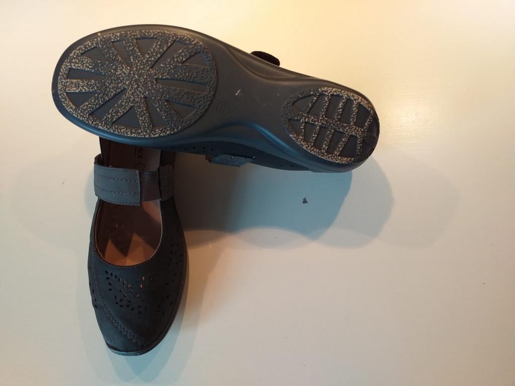 Dames schoenen, Ophalen, Zo goed als nieuw, Sneakers of Gympen