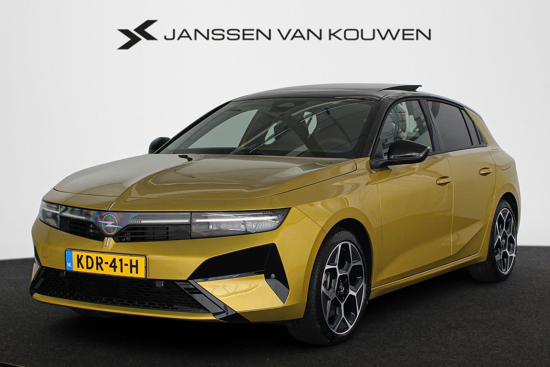 Opel Astra 1.6 Turbo Plug In Hybrid Ultimate Facelift Panora, Auto's, 4 cilinders, Alcantara, Te koop, 750 kg