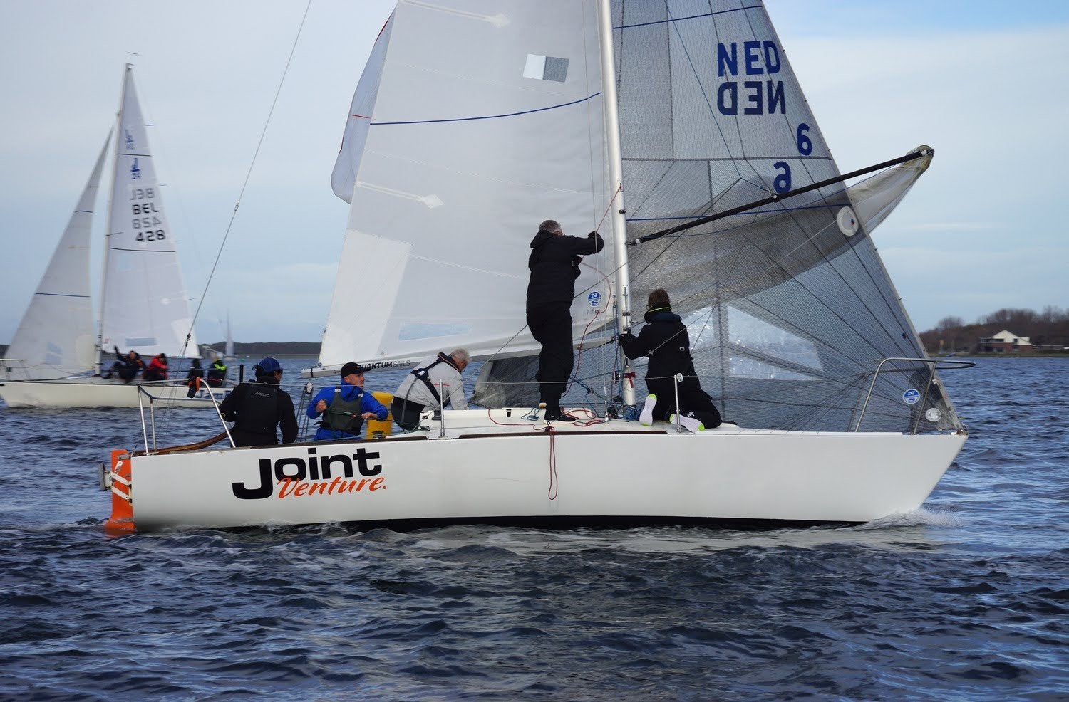 J24 zeilboot 'Joint Venture' - NED 6, Watersport en Boten, Kajuitzeilboten en Zeiljachten, Ophalen, Gebruikt, Polyester, 7 m