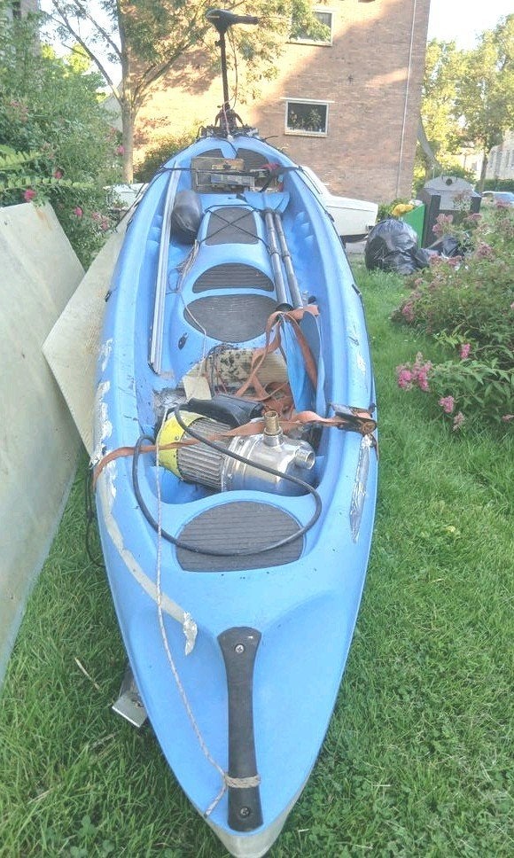 Bic Elektrische Kayak. Fluistermotor, accu, peddels en kar, Ophalen of Verzenden, Gebruikt