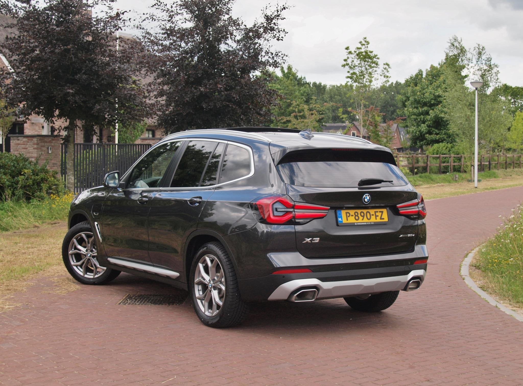 BMW X3 xDrive30e Business Edition Plus | Panoramadak | Head-, 1998 cc, Gebruikt, 4 cilinders, 2000 kg