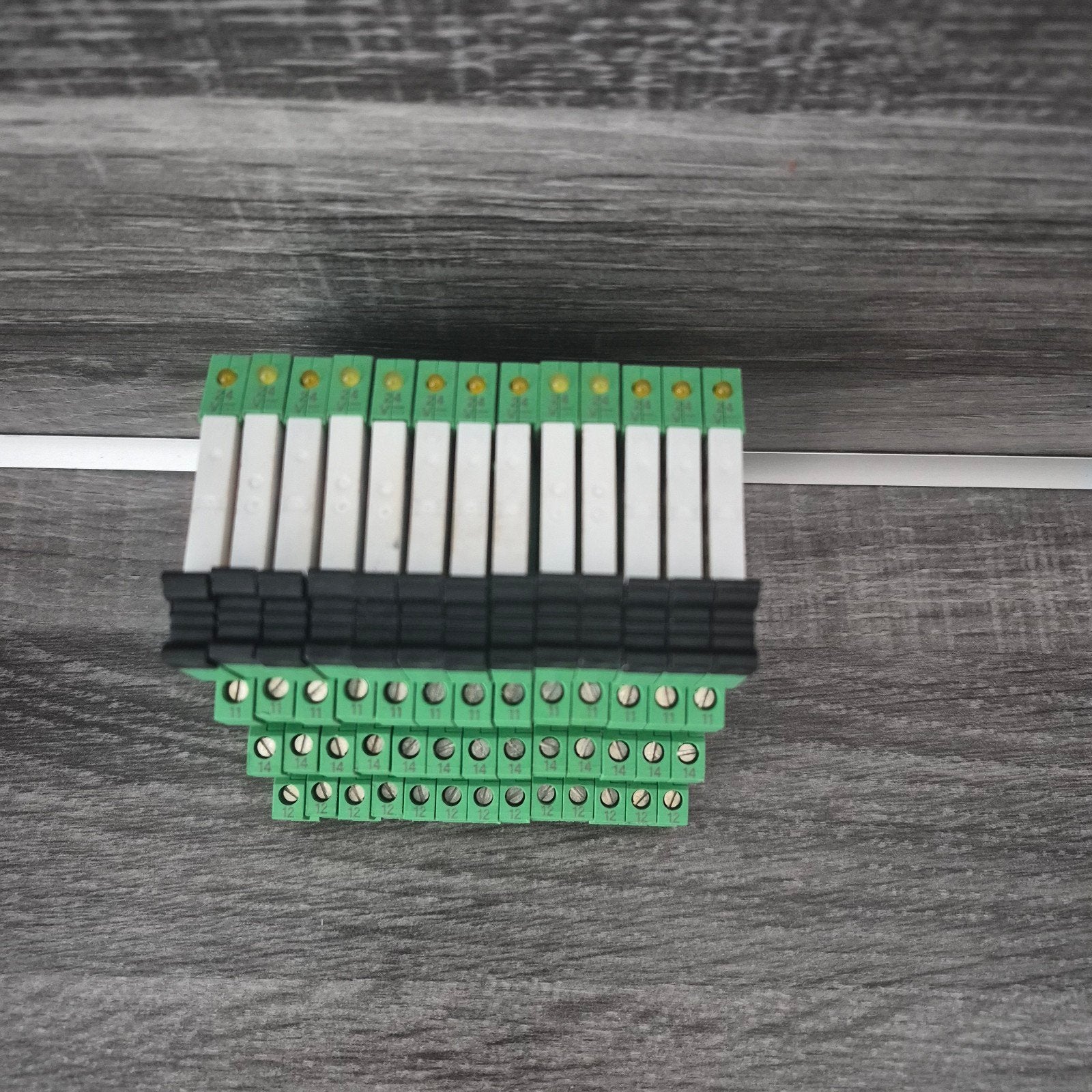 12x Phoenix Contact PLC-BSC-24DC/21 24VDC koppelrelais, Ophalen, Nieuw, Relais