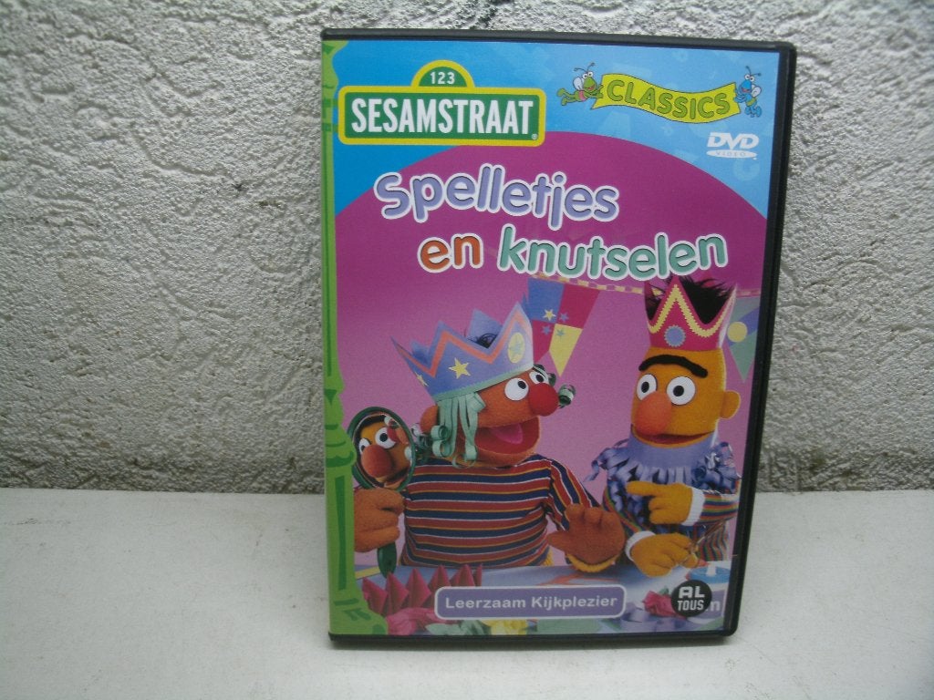 dvd 308k sesamstraat spelletjes en knutselen, Alle leeftijden, Ophalen of Verzenden, Zo goed als nieuw, Educatief
