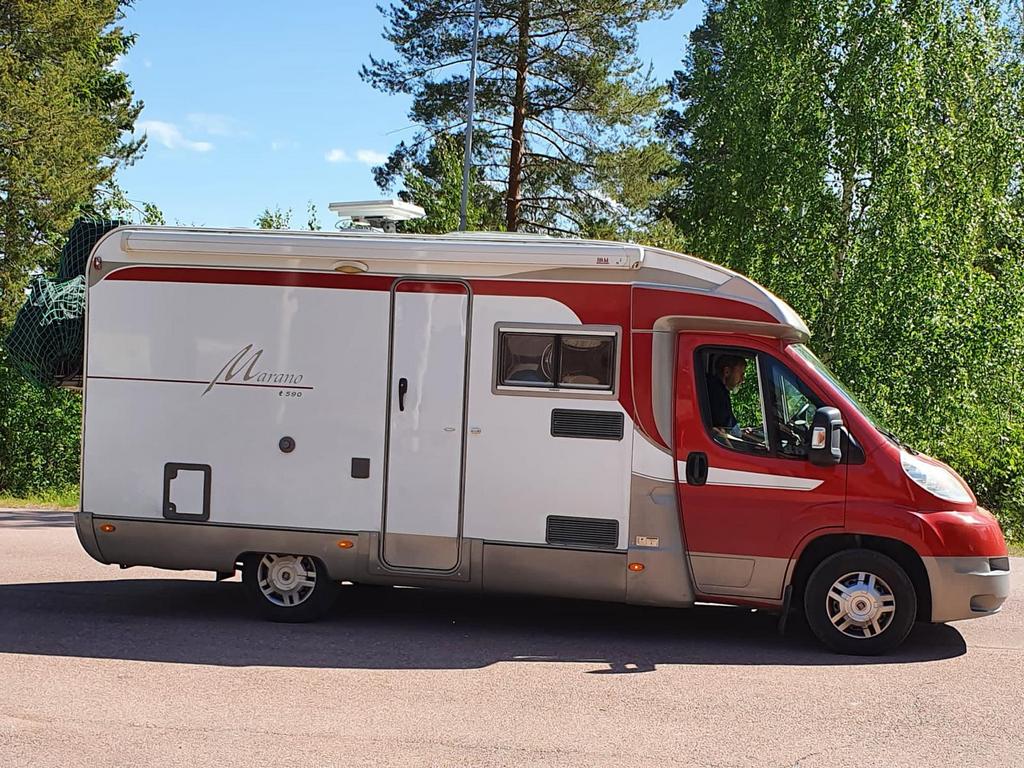 Te koop Camper Burstner Marano in prima staat, Chemisch toilet, Standaard zit, Koelkast, Fiat