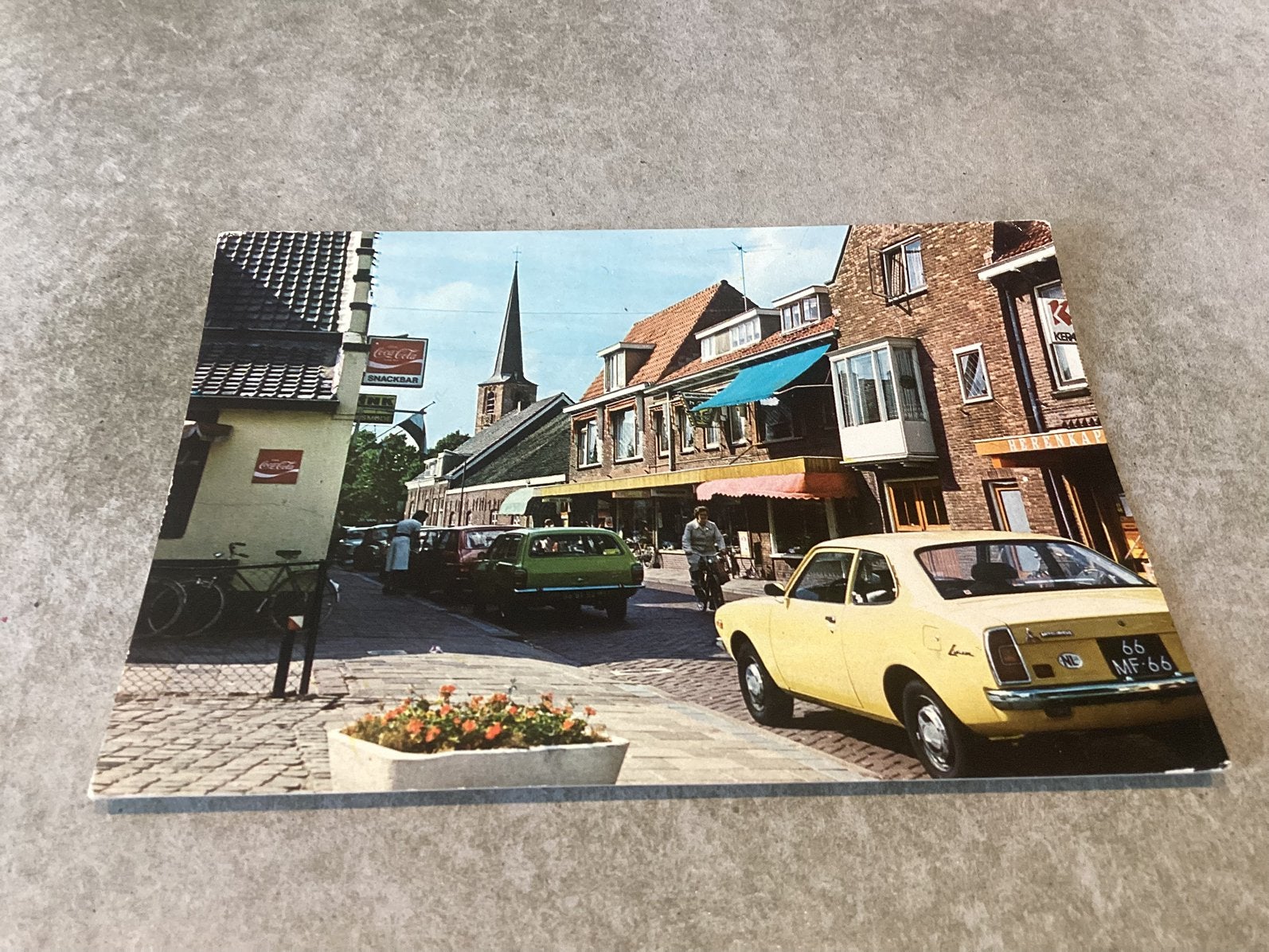 Noordwijkerhout.     Havenstraat met oude auto’s, Ophalen of Verzenden, Zuid-Holland