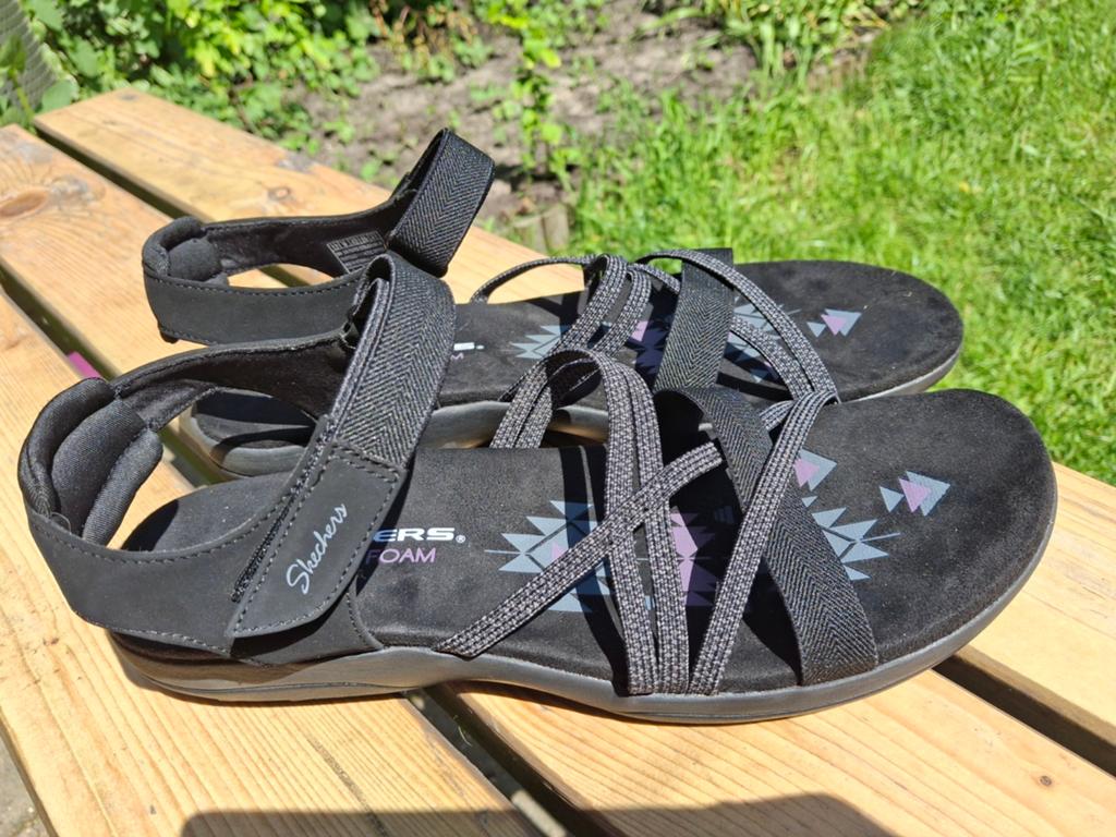 Skechers Memory Foam Sandalen - Maat 42 - Zwart UK 9, Skechers, Zwart, Zo goed als nieuw, Sandalen of Muiltjes
