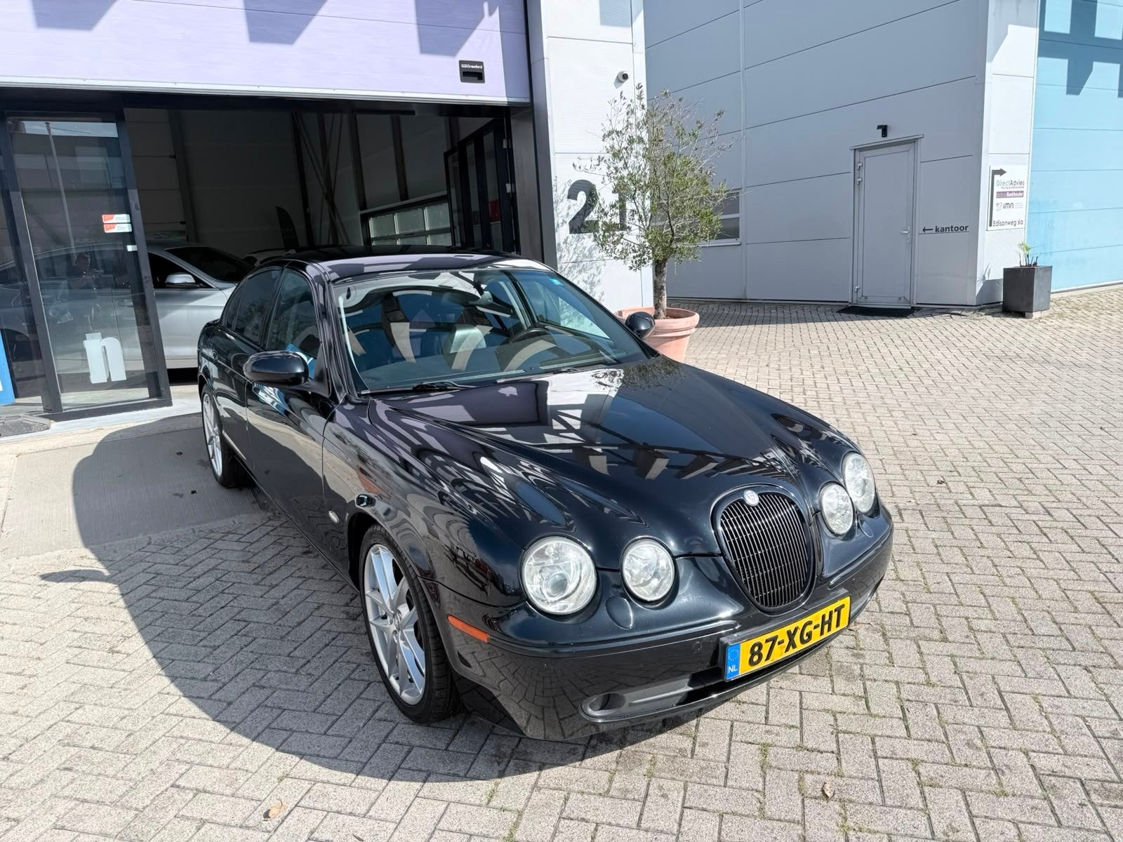 Jaguar S-type 3.0 V6 Executive ZEER MOOIE AUTO! INCL BTW! IN, Auto's, Automaat, Achterwielaandrijving, Zwart, 1850 kg