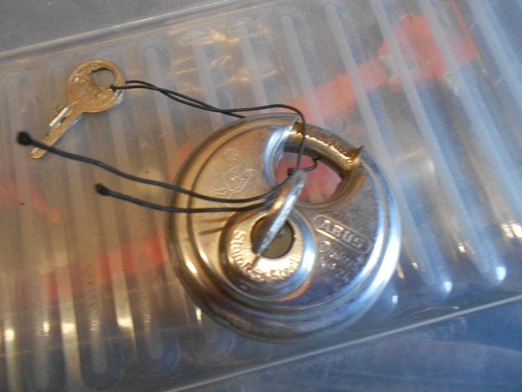 ABUS Discus Hangslot met 2 sleutels +ketting, Fietsen en Brommers, Ophalen, Kettingslot