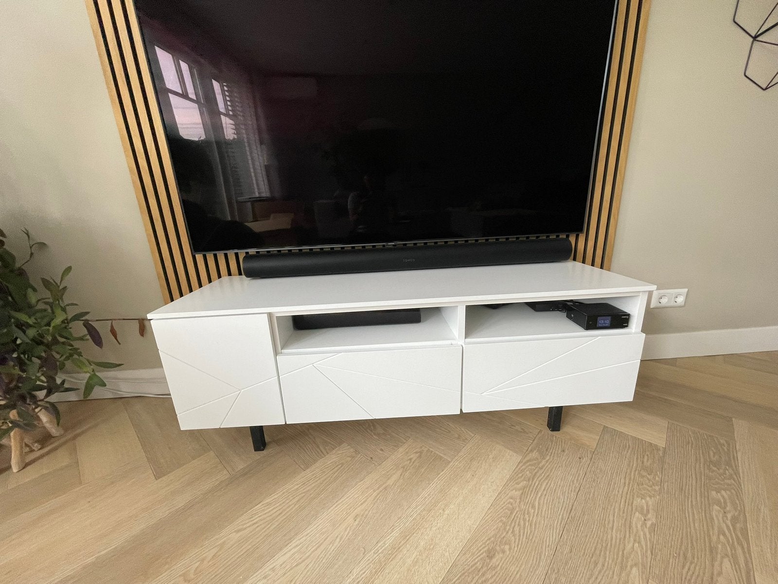 Bolia tv meubel, Ophalen, Zo goed als nieuw, 25 tot 50 cm, Minder dan 100 cm