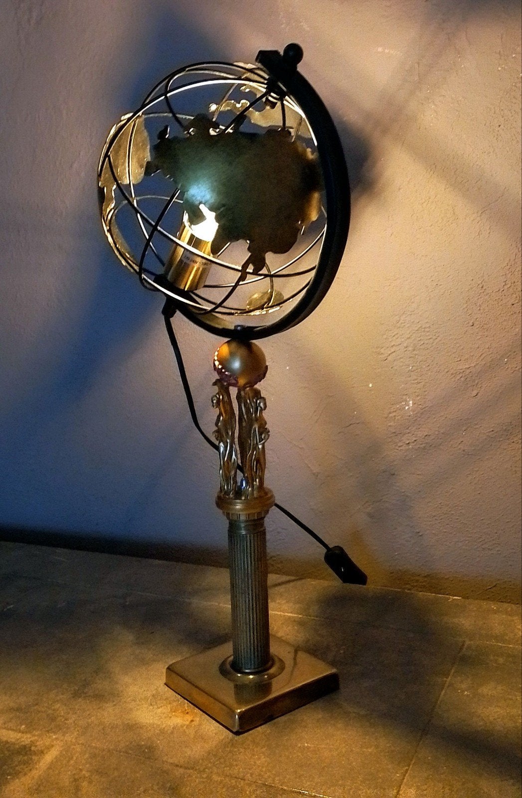 Unieke Scarface The World is Yours lamp!, Goud, Handgemaakt, Ophalen of Verzenden, Metaal