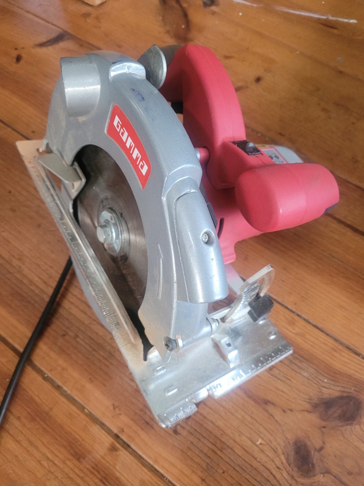 Gamma Cirkelzaag met koffer en accessoires, Gebruikt, Cirkelzaag, 600 tot 1200 watt, Ophalen of Verzenden