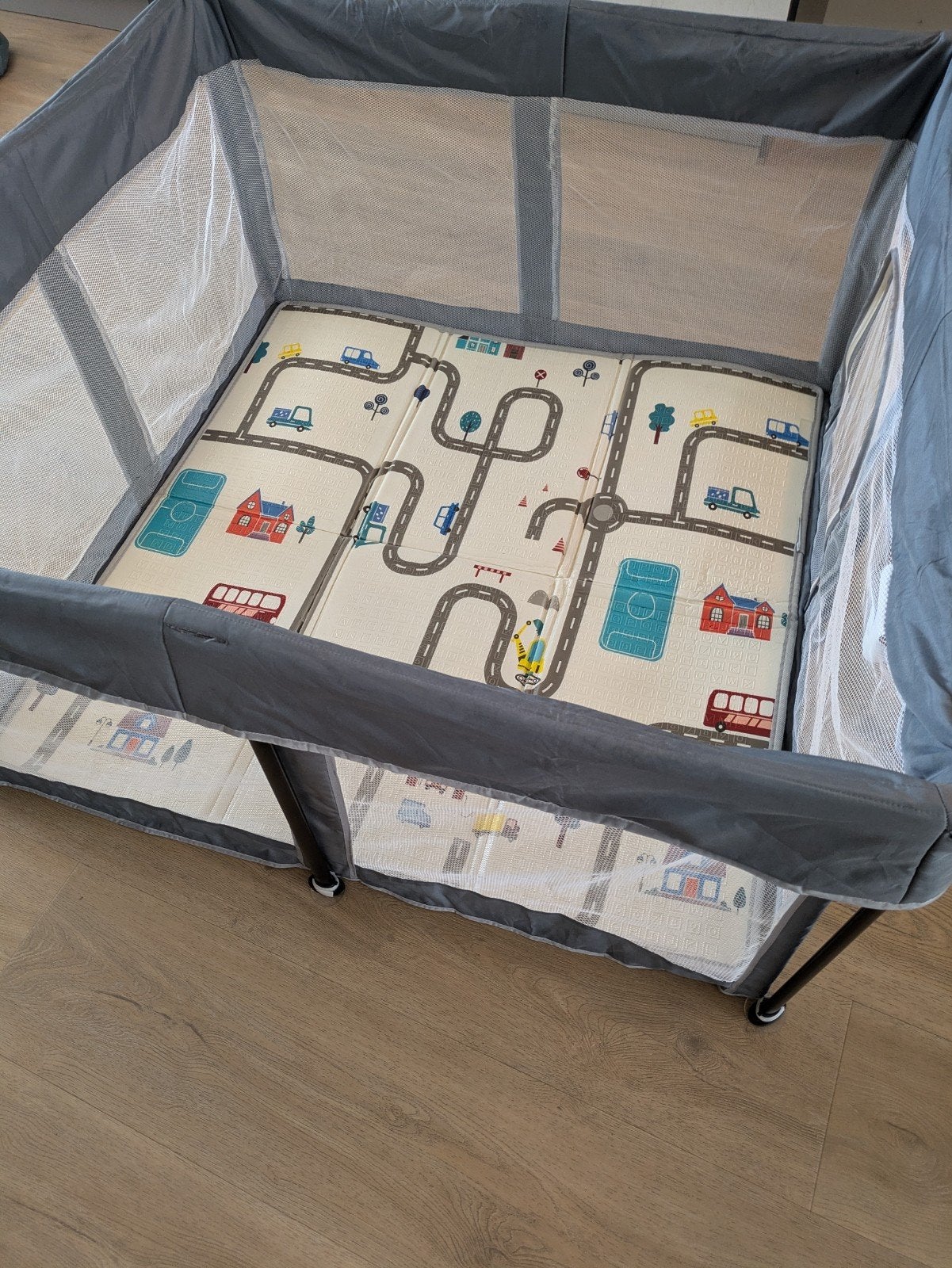 Inklapbare Grondbox Lucellia 125x125x60cm - Zeer Goede Staat, Kinderen en Baby's, Boxen, Ophalen, Zo goed als nieuw, Vierkant