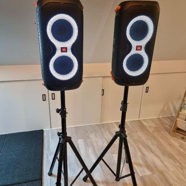 2x JBL partybox 110 + 2 standaarden