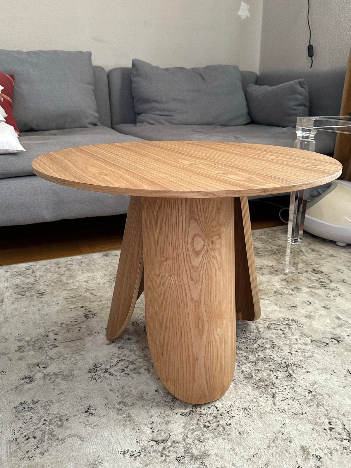 light oak coffee table by fonQ, Eikenhout, 50 tot 100 cm, Rond, Zo goed als nieuw