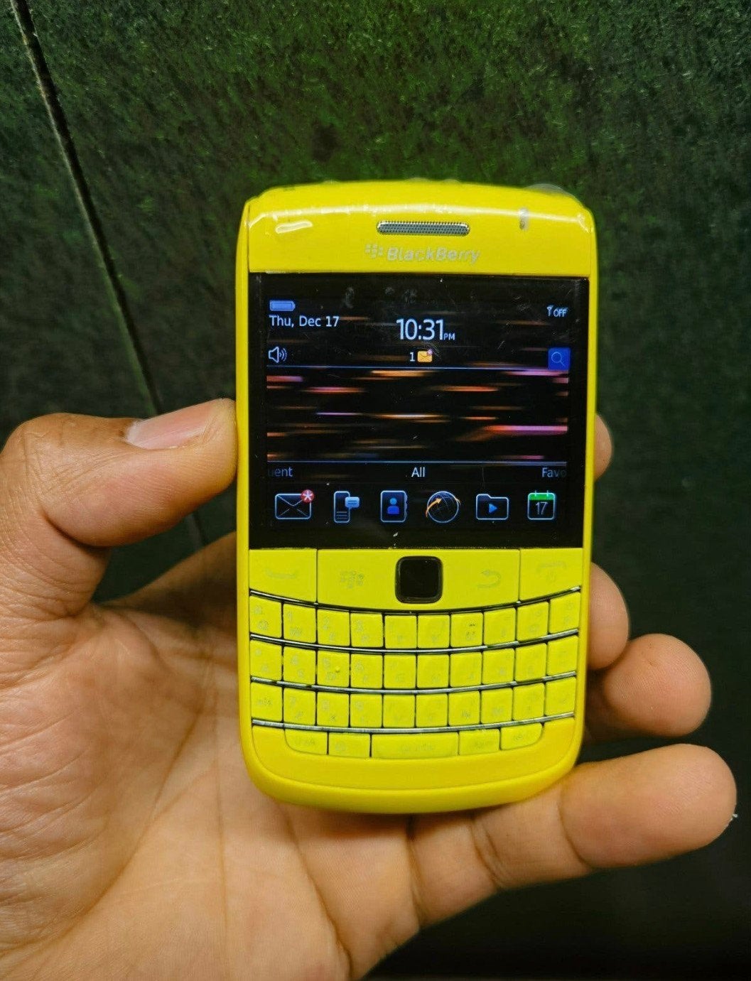 Goedwerkende gele blackberry bold 9780 met fysiek toetsenbor, Ophalen of Verzenden, Zo goed als nieuw