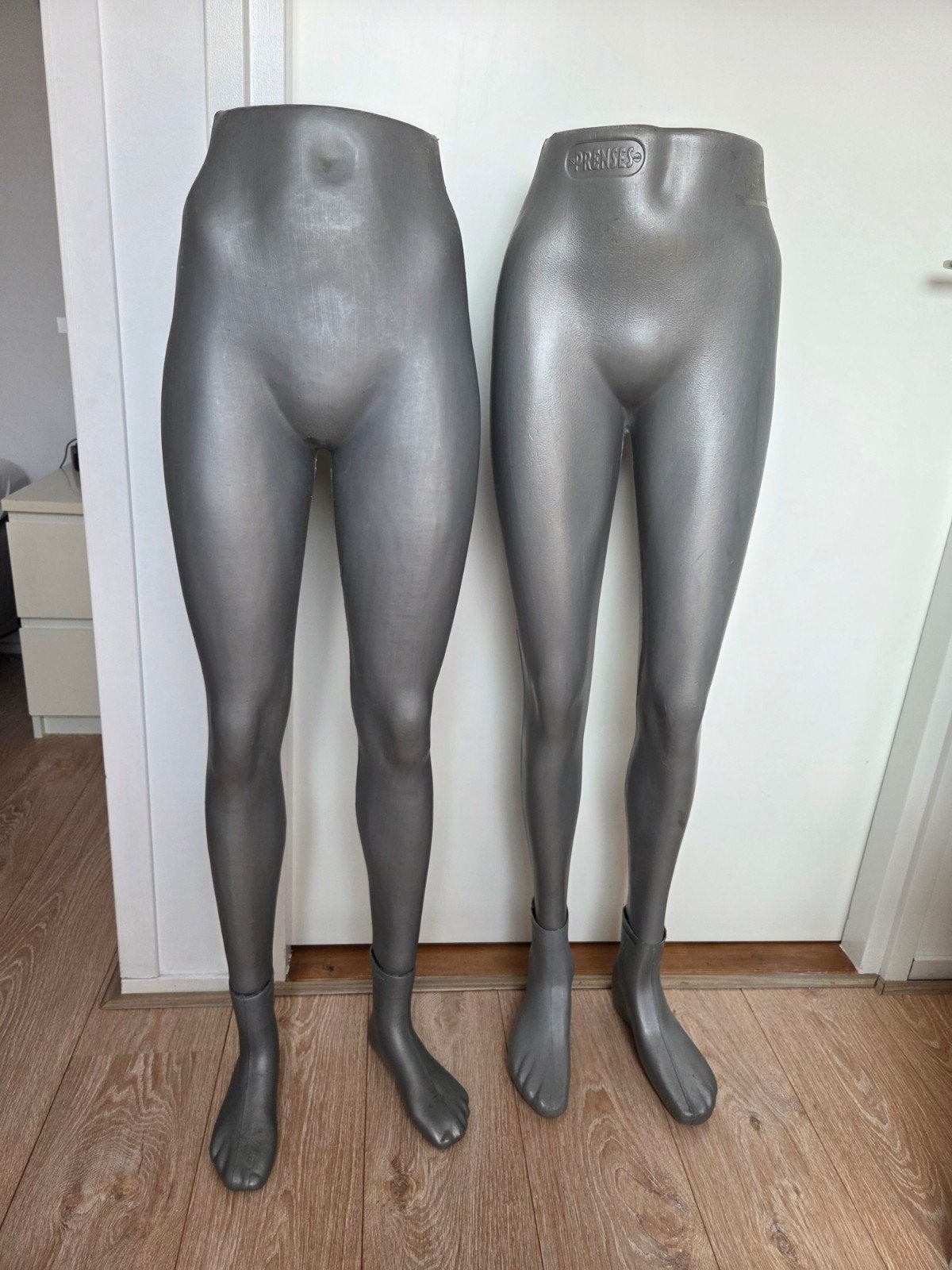 2x etalagepop onderlichaam benen, grijs, Kleding | Dames, Kledingrekken, Ophalen