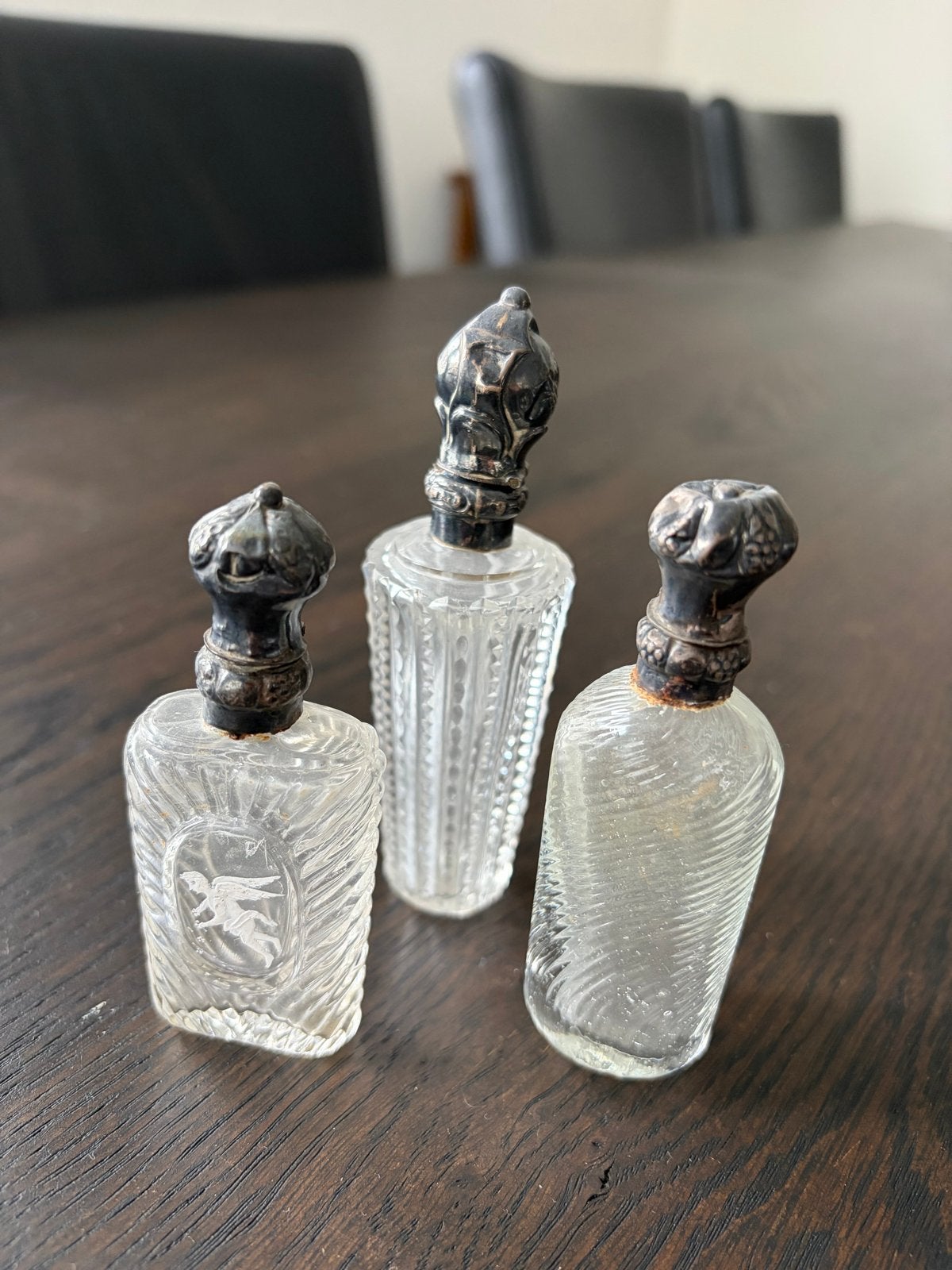 Set van 3 Antieke Parfumflesjes met Zilveren Dopjes, Antiek en Kunst, Ophalen of Verzenden