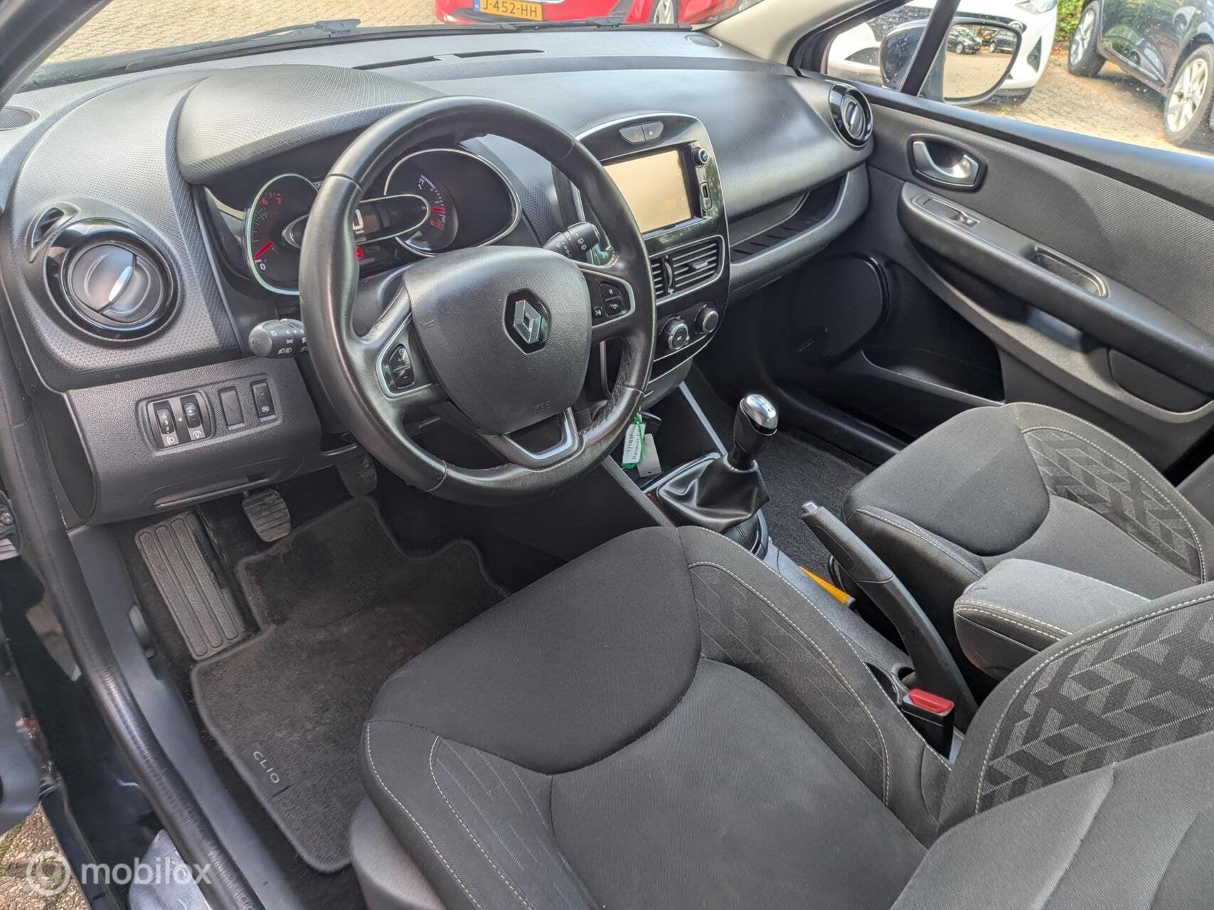Renault Clio 0.9 TCe Limited 5DRS 2018 Navi|Cruise|Lm wielen, Auto's, Voorwielaandrijving, 898 cc, Stof, Origineel Nederlands