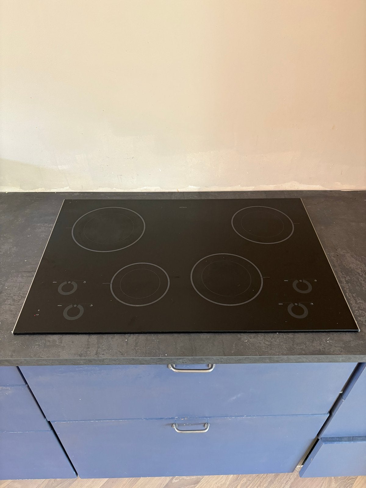 ATAG HI7271S Inductiekookplaat - 4 zones - Zwart, Witgoed en Apparatuur, Ophalen, Gebruikt, 4 kookzones, Inbouw