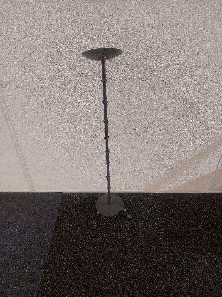hoge metalen kandelaar ( 500659 ), Huis en Inrichting, Woonaccessoires | Kandelaars en Kaarsen, Ophalen, Kandelaar