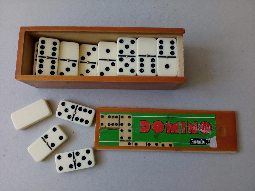 Vintage dominospe. Revanche Jumbo, Ophalen of Verzenden