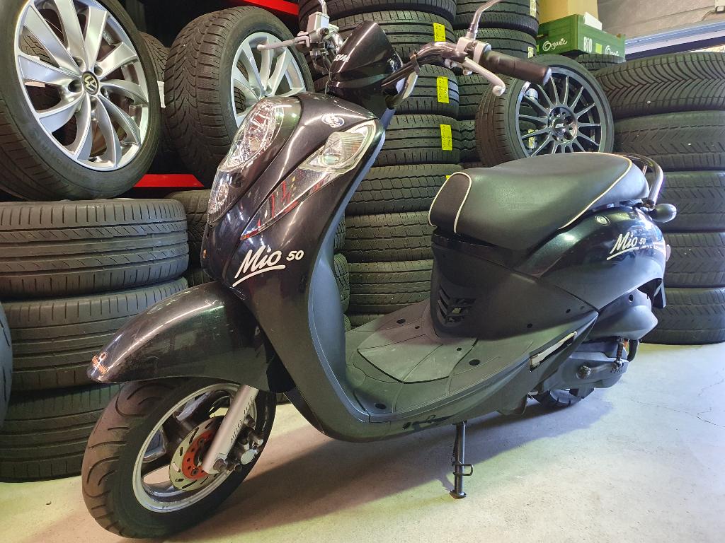 Snorscooter Sym Mio 2013 Zwart., Fietsen en Brommers, Scooters | SYM, Gebruikt, Benzine, 50 cc, Maximaal 25 km/u