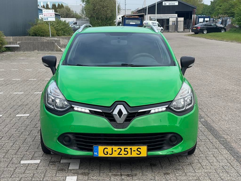 Renault Clio 1.5 DCI 66KW Estate 2015 Groen, Auto's, Renault, Voorwielaandrijving, 4 cilinders, 1096 kg, Origineel Nederlands