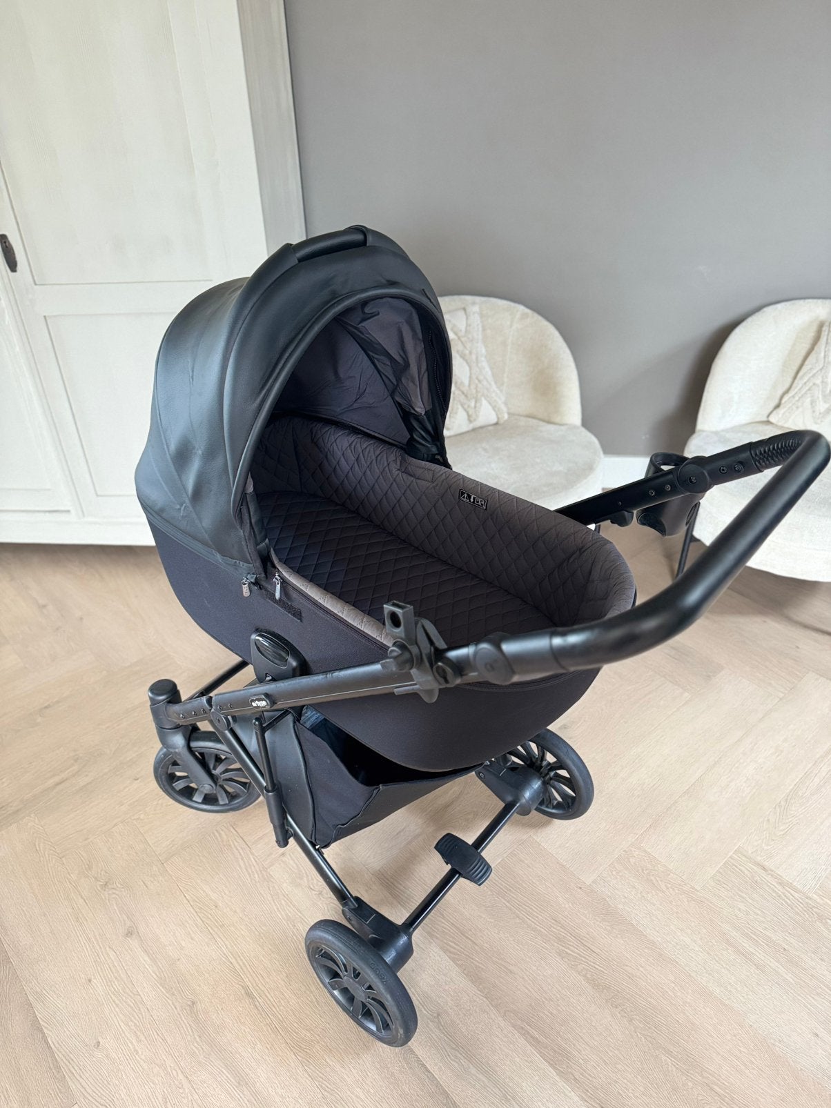 Mooie zwarte kinderwagen, zeer compleet incl. maxi cosi, Gebruikt, Combiwagen, Verstelbare duwstang, Ophalen