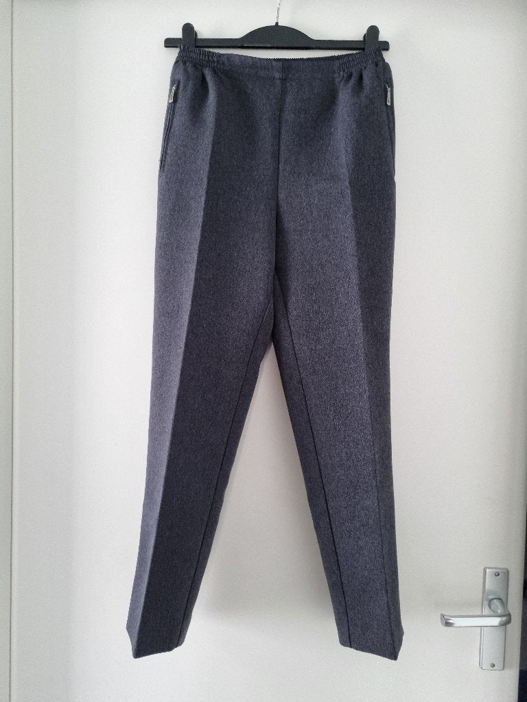Broek dames -- maat 38 / 40 -- Alica -- vrijwel kreukloos, Maat 38/40 (M), Ophalen of Verzenden, Zo goed als nieuw, Alica