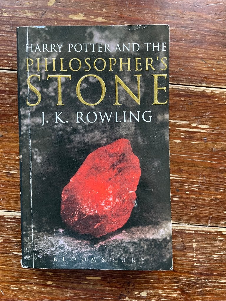 J.K. Rowling Harry Potter and the philosopher's stone 2004, Boeken, Gelezen, J.K. Rowling, Ophalen of Verzenden, Fictie