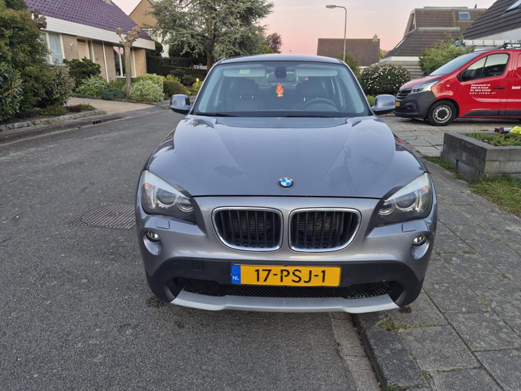 BMW X1 2.0 Sdrive 18I 2011 Grijs, Auto's, BMW, X1, Achterwielaandrijving, 1995 cc, Zwart