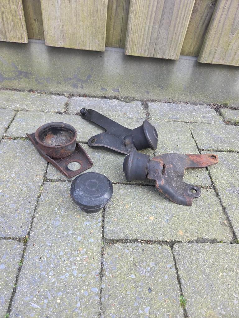 Motorsteun golf 1, Ophalen of Verzenden, Gebruikt, Volkswagen