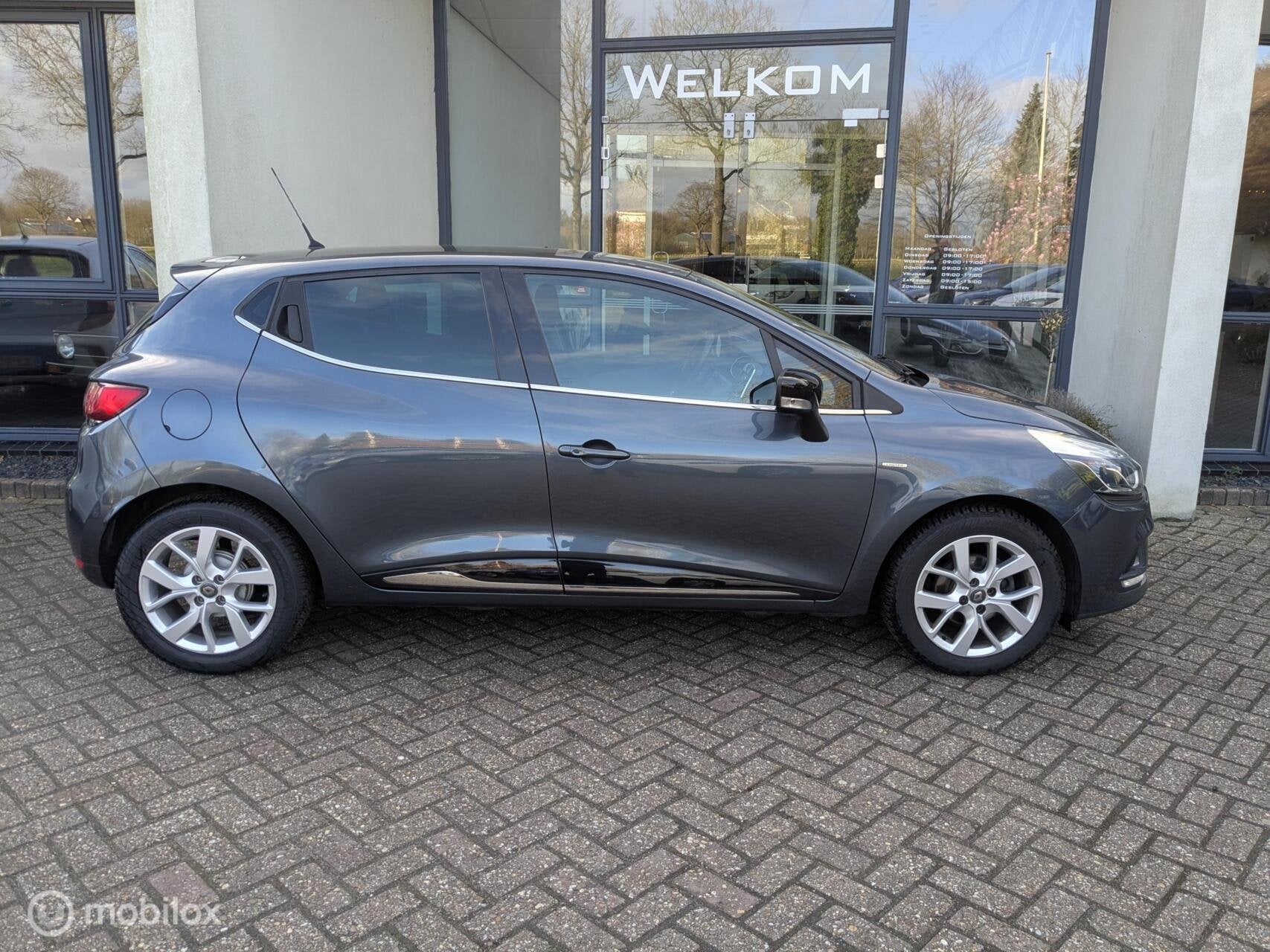 Renault Clio 0.9 TCe Limited 1e Eig|, Auto's, Voorwielaandrijving, 898 cc, 49 €/maand, Origineel Nederlands