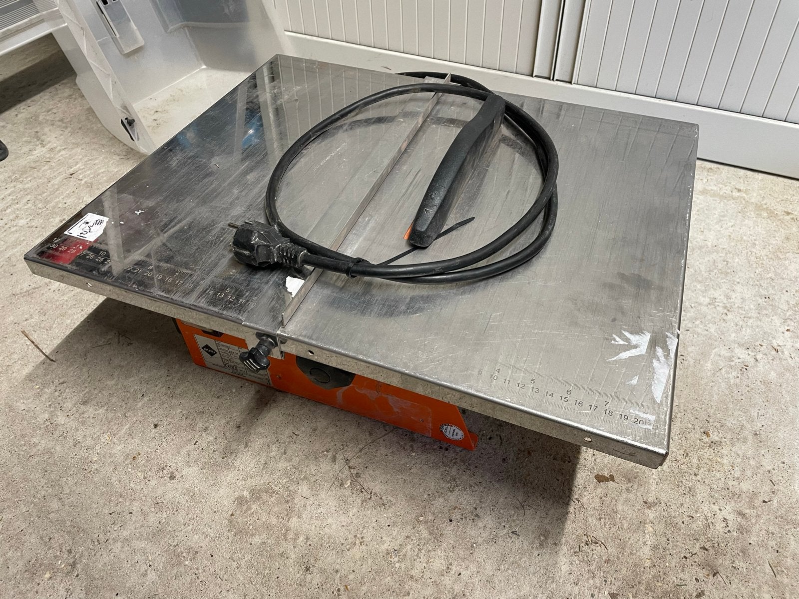 Rubi ND-200 Tegelzaag - Bouwjaar 2020, Ophalen, Gebruikt, Overige typen, 600 tot 1200 watt