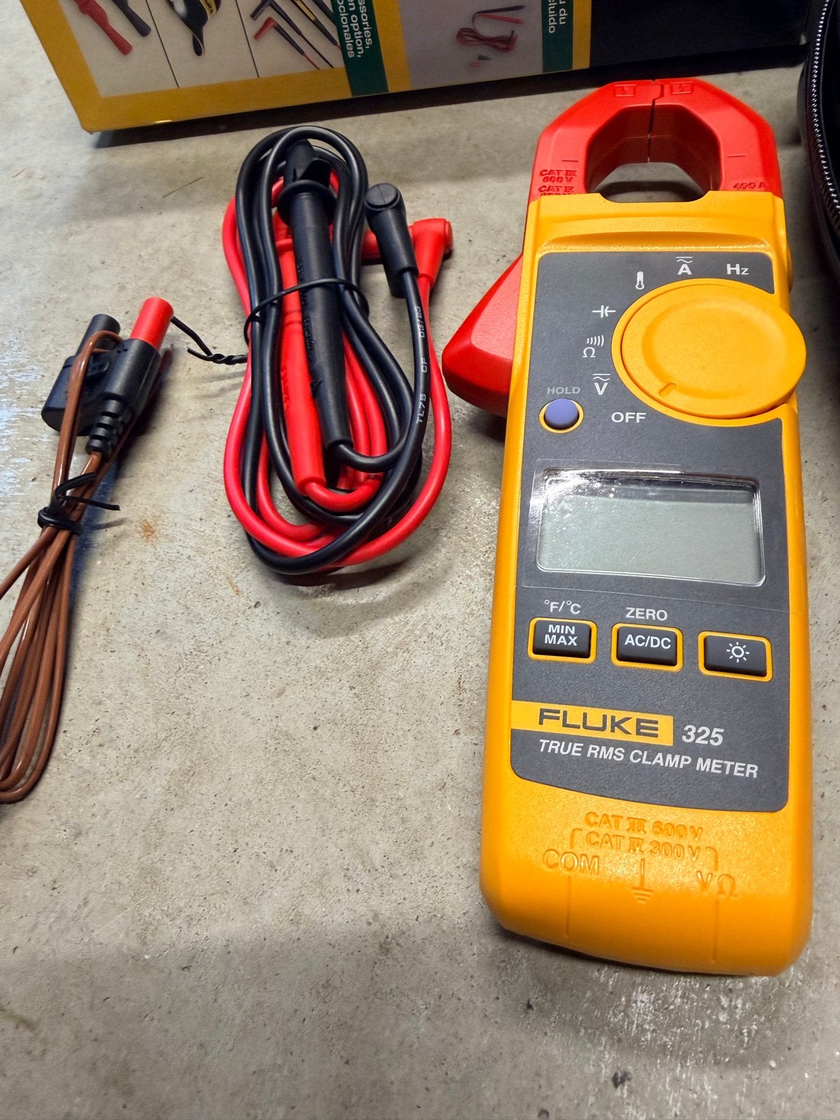 Fluke 325 True-RMS Stroomtang - Splinternieuw, Ophalen of Verzenden, Nieuw, Elektriciteit
