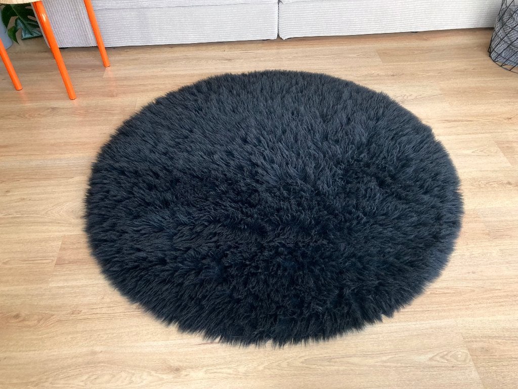 Mooie IKEA Obegränsad vloerkleed 130 cm - Limited edition, Huis en Inrichting, Ophalen of Verzenden, Zo goed als nieuw, Zwart