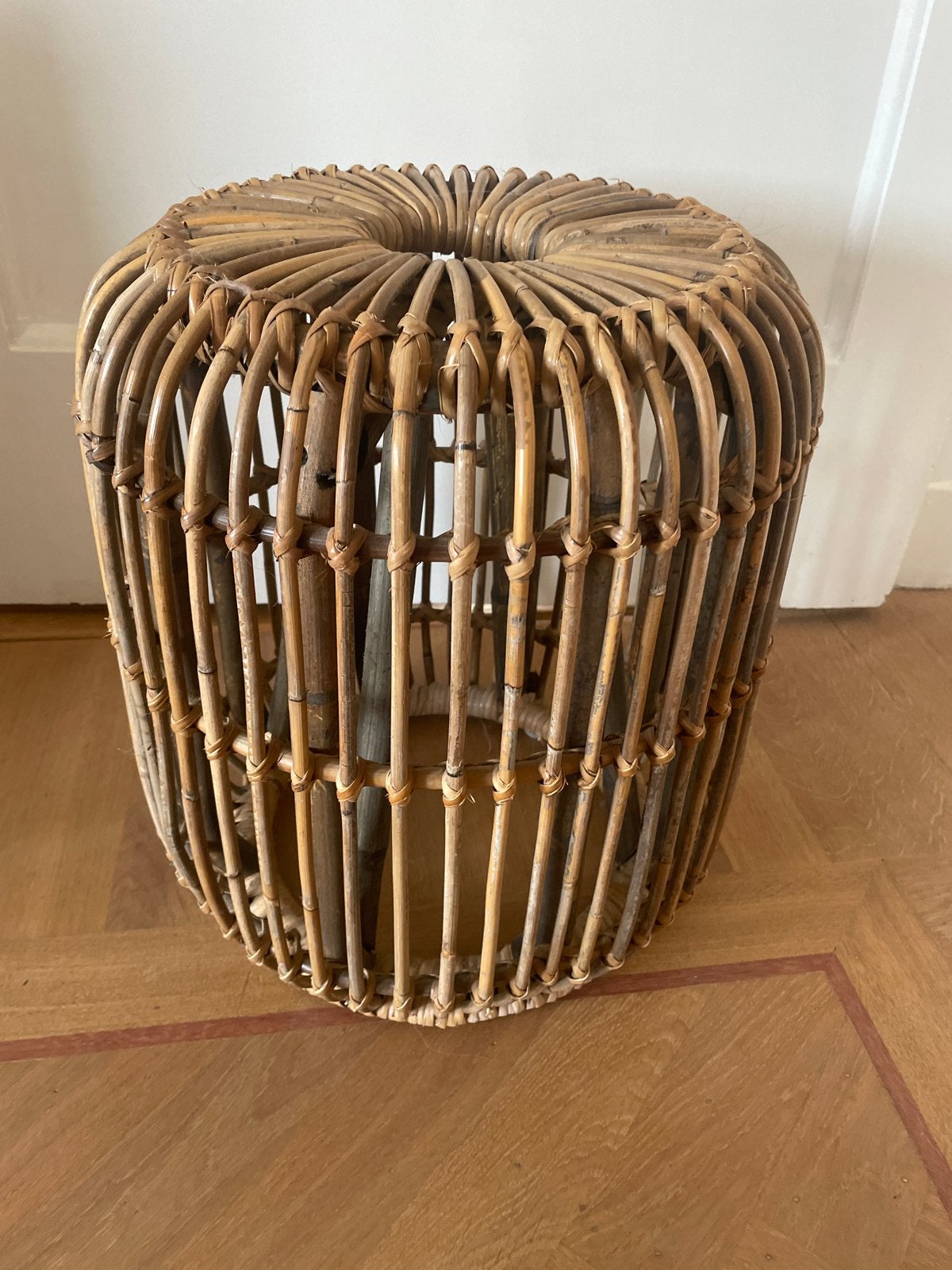 Rotan krukje/bijzettafel - Vintage look, Ophalen, Gebruikt, Overige materialen