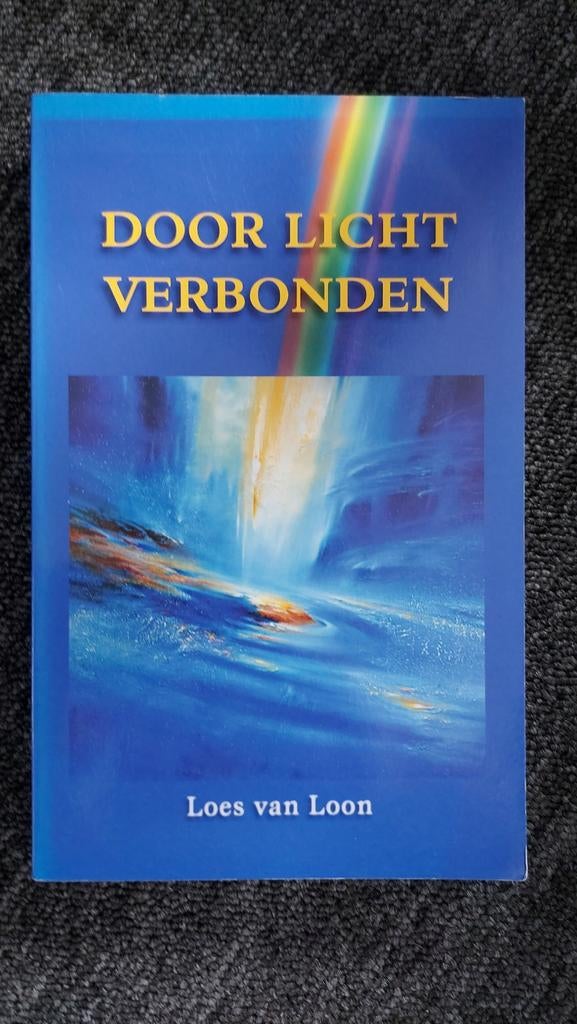 Door Licht Verbonden - Loes van Loon (Spiritualiteit), Ophalen of Verzenden, Zo goed als nieuw