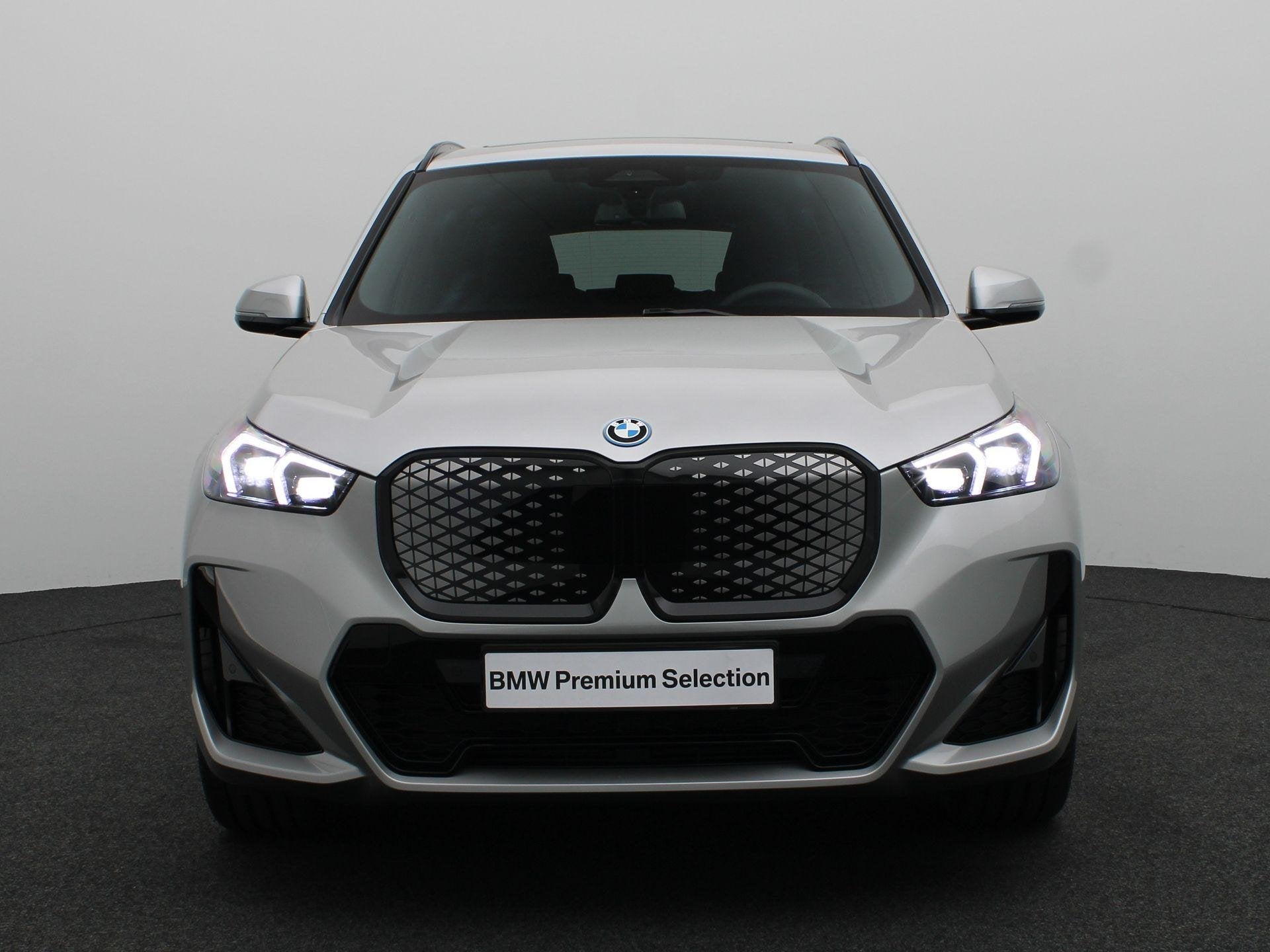 BMW iX1 eDrive20 M Sport Edition | Premium Pack | Comfort Pa, Auto's, 514 km, Met garantie (alle), 204 pk, SUV of Terreinwagen