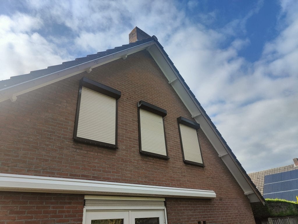 Diverse rolluiken verschillende maten rolluik huis, Ophalen, Gebruikt, 100 tot 150 cm, Bruin