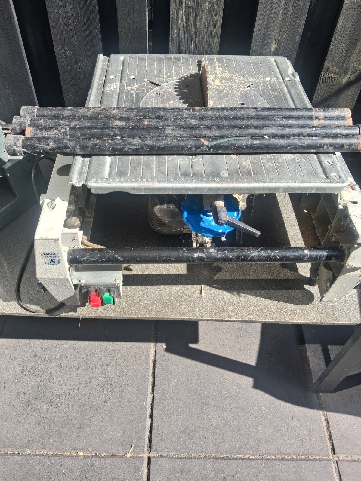 zaagtafel en afkortzaag, Ophalen, 1200 watt of meer, Afkortzaag, 30 tot 70 mm
