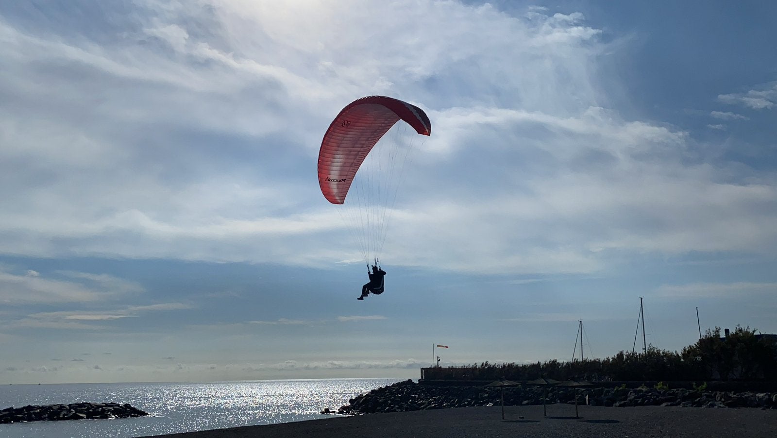 COMPLETE PARAGLIDING SET Buzz Z7 + Geo 5 + harnas+uitrusting, Sport en Fitness, Zweefvliegen en Paragliding, Ophalen, Zo goed als nieuw