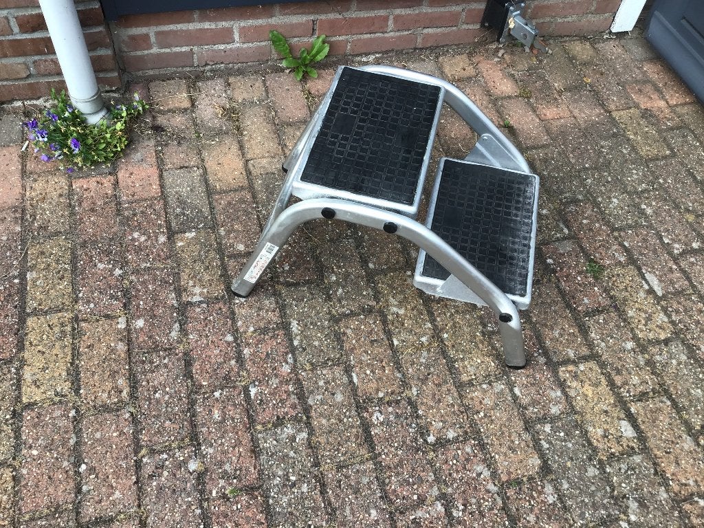 Opstap caravan dubbele opstap aluminium, Ophalen, Gebruikt